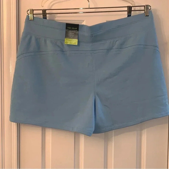 NWT Tek Gear Women's Plus Size 3X Ultra Soft Fleece Shorts Wildflower Blue New - Picture 2 of 5